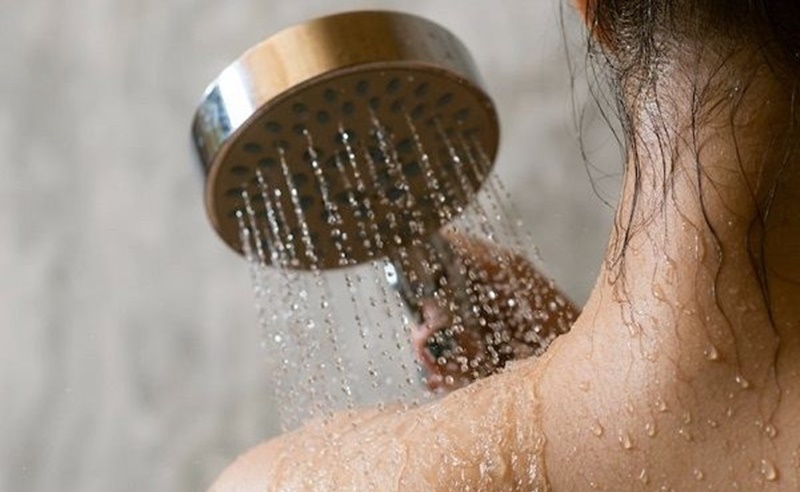 Tắm và gội đầu đúng cách sẽ giữ được sức khỏe tốt