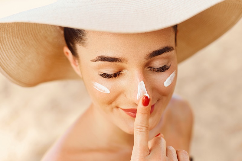 Kem chống nắng và TOP 7 điều cần biết để bảo vệ da tốt nhất